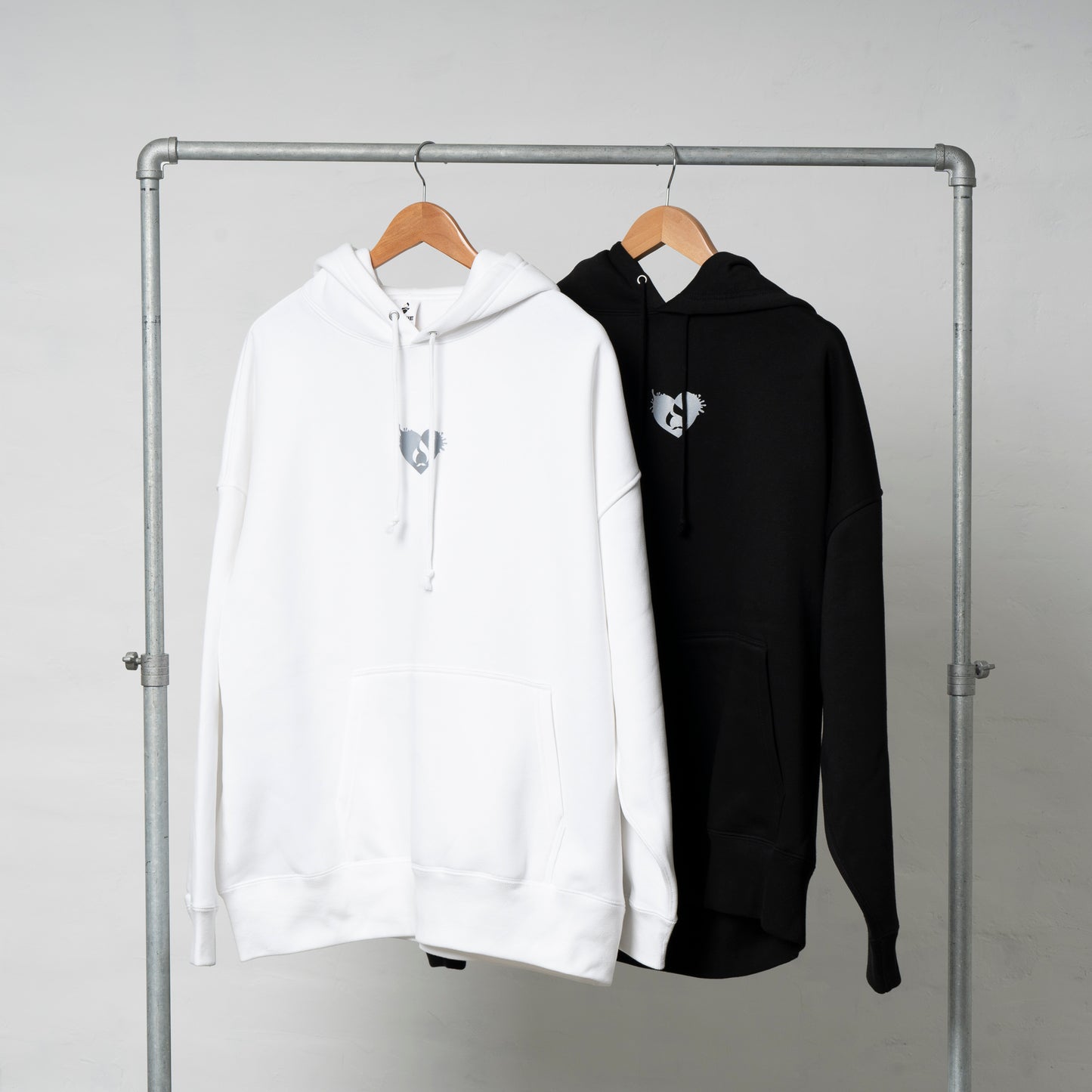 GINNIE BLACK HOODIE 003