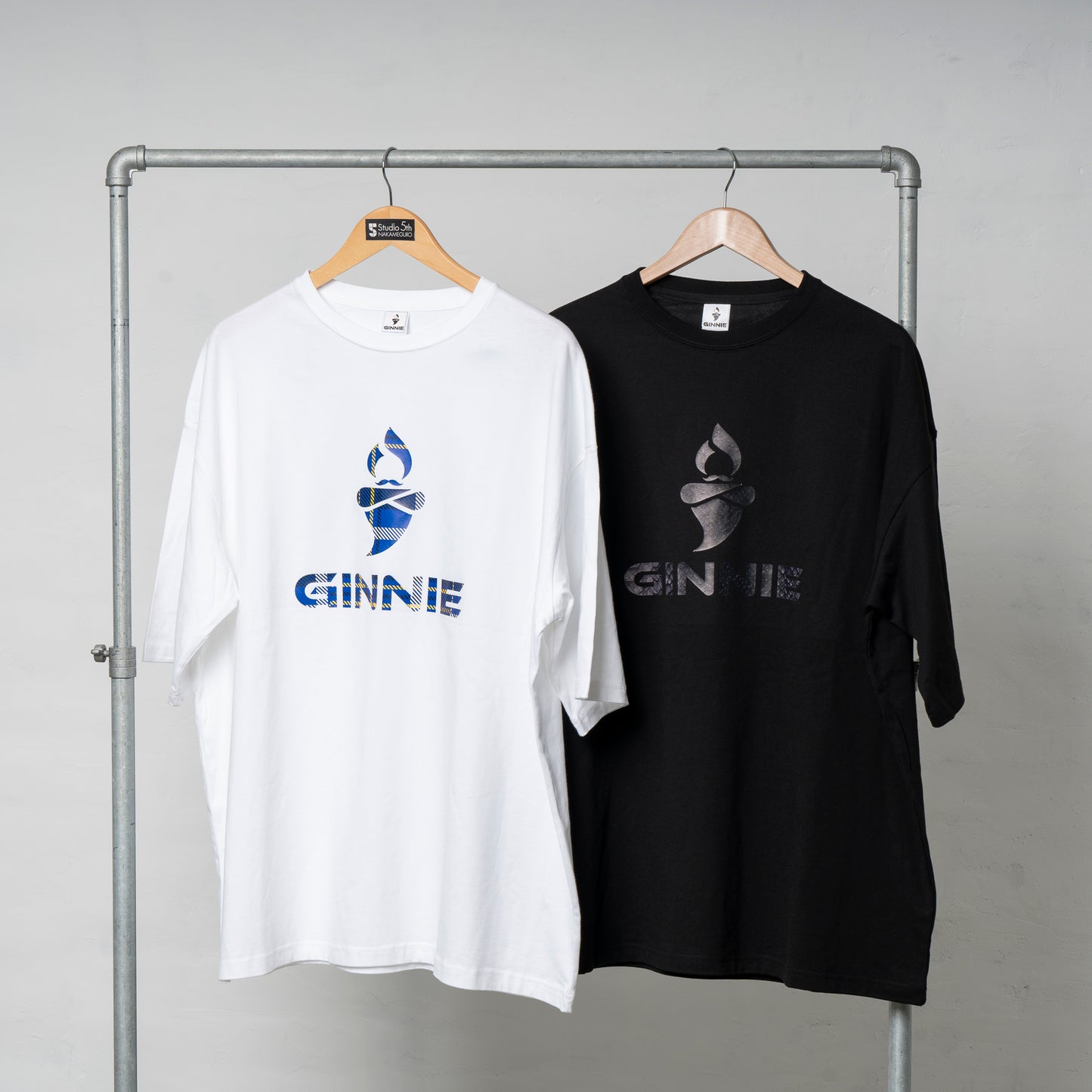GINNIE WHITE SHORT SHIRT 004