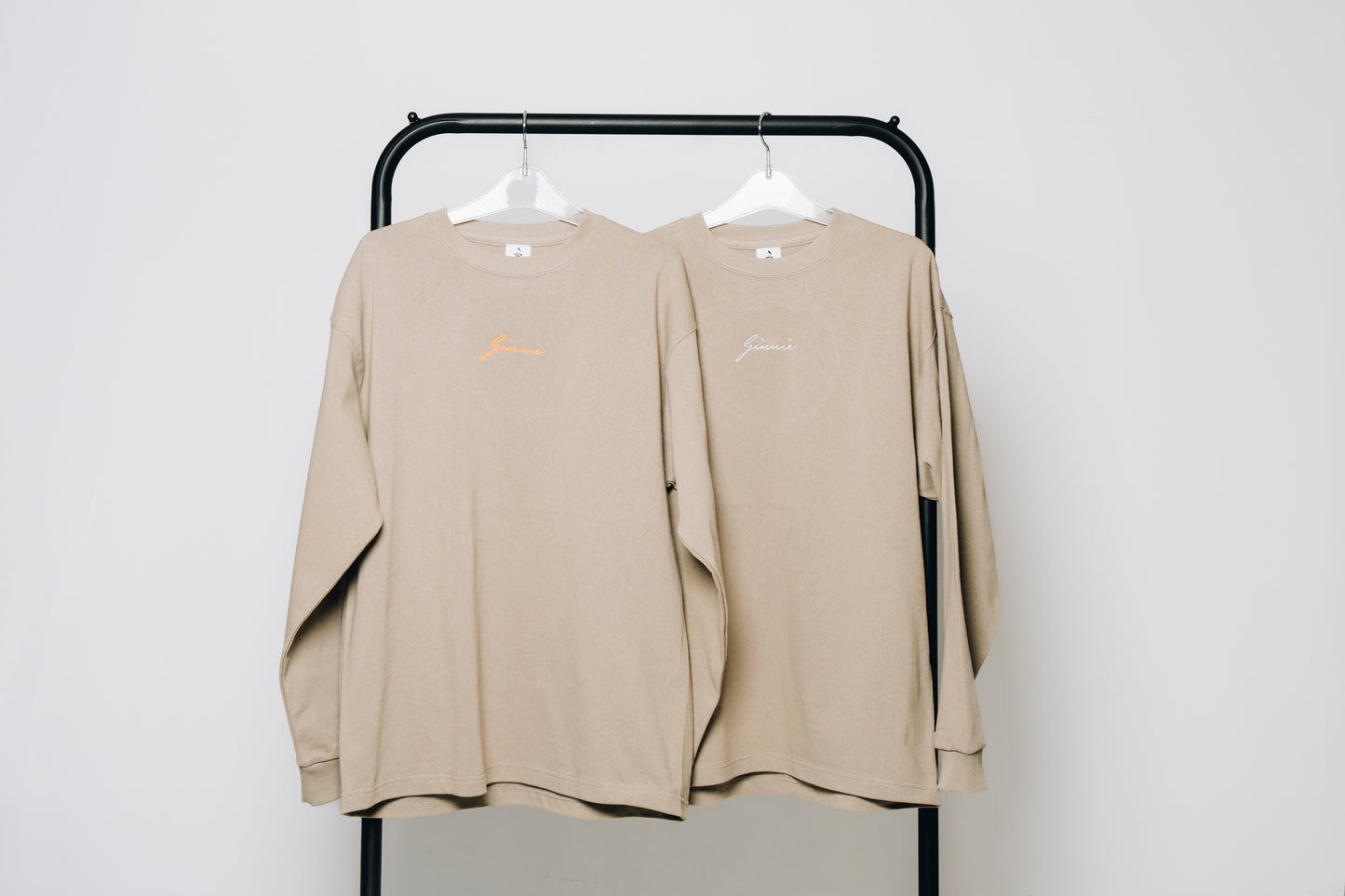 GINNIE LOGO WHITE LONG SHIRT 006